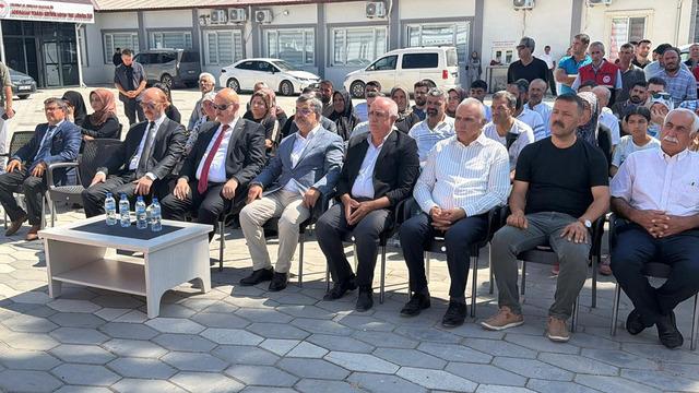 Adıyaman'da süt sağım makineleri üreticilere dağıtıldı