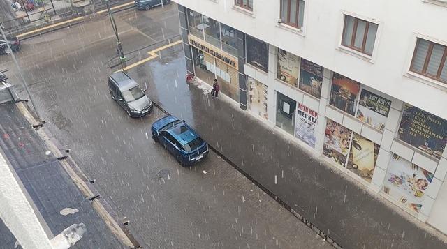Meteorolojinin uyardığı Bing&ouml;l&rsquo;de sağanak etkili oldu 1