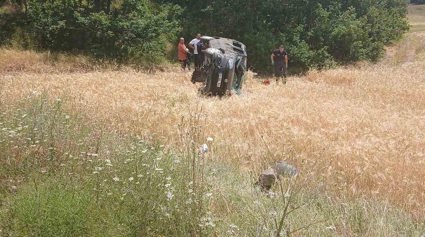 Tokat&rsquo;ta kontrolden &ccedil;ıkan hafif ticari ara&ccedil; takla attı