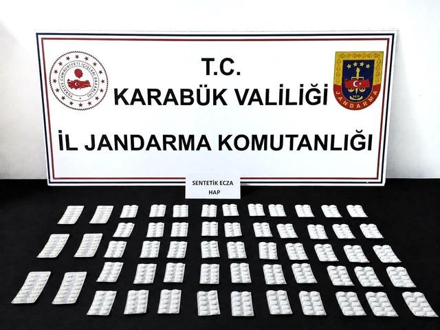 Uyuşturucu ve ka&ccedil;ak alkol operasyonunda 3 kişi adliyeye sevk edildi 1