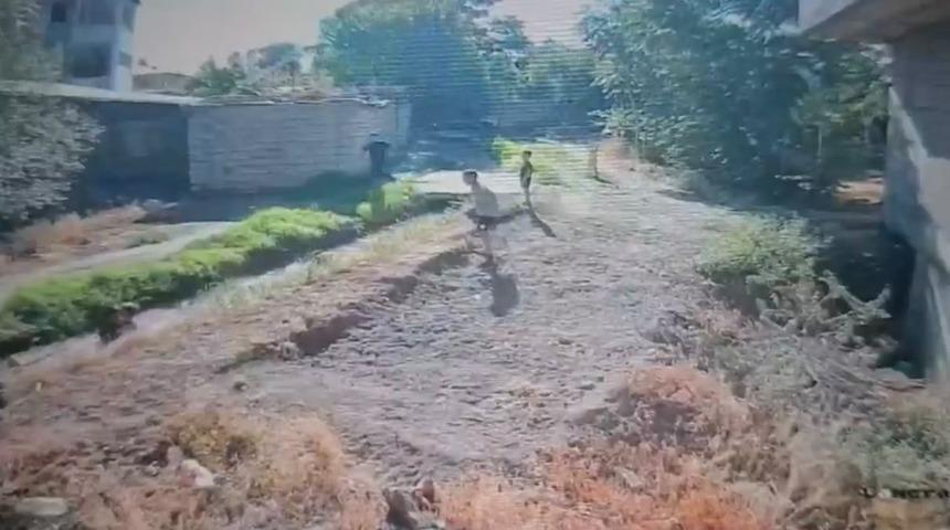 Iğdır&rsquo;da sulama kanalına d&uuml;şen iki &ccedil;ocuk son anda kurtuldu
