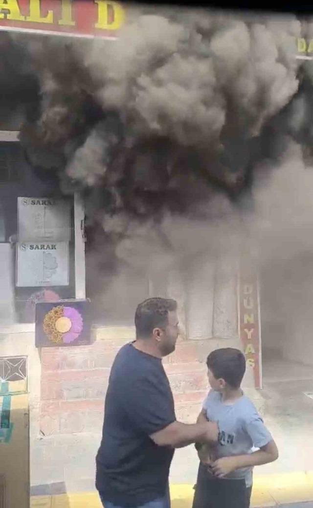 Mardin’de halı mağazasında çıkan yangın söndürüldü 1