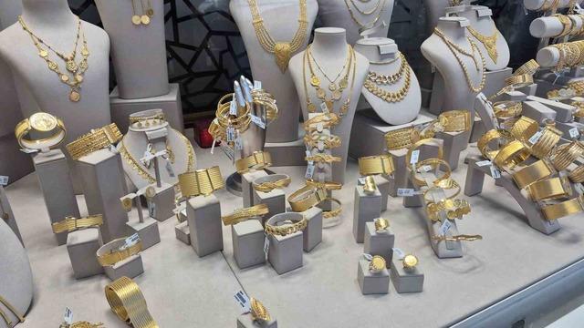 Yaşlı adam 1 milyon TL dolandırılmaktan son anda kurtarıldı 2
