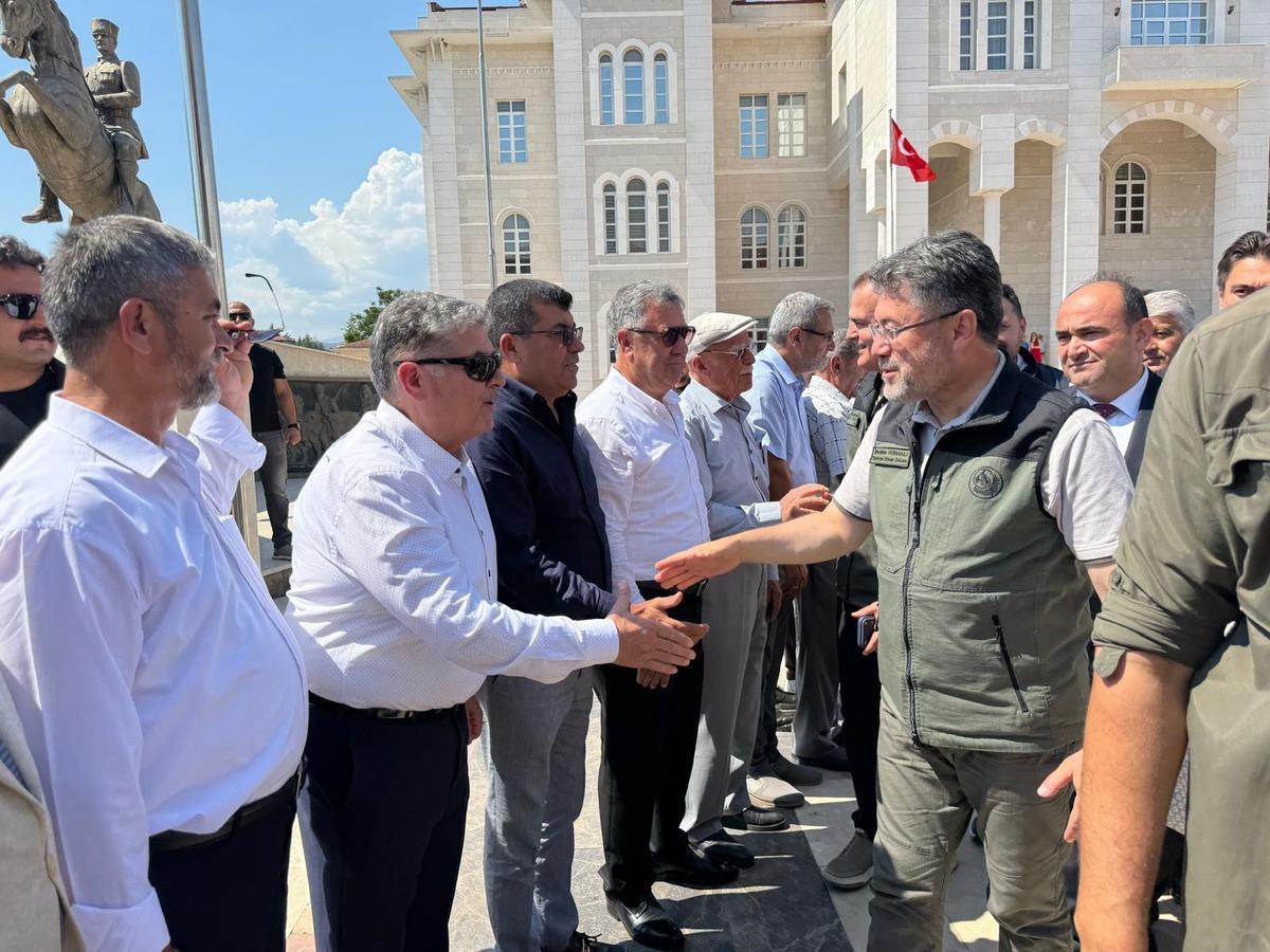 Bakan Yumaklı: "Bereketli toprakların potansiyelini daha da artıracağız" 2
