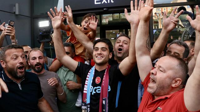 Trabzonspor, Aral Şimşir'i açıkladı: İşte genç yıldızın bordo mavili kulüpten alacağı ücret