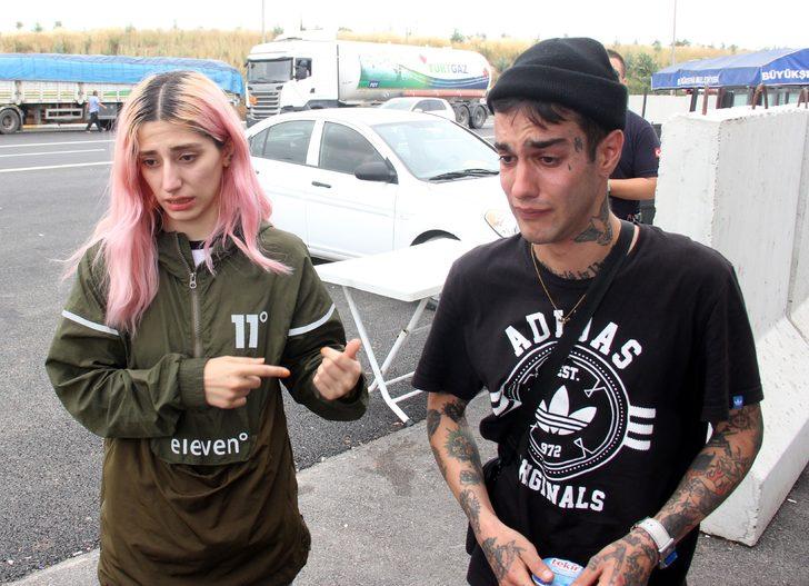 "Bizi asacaklar" demişlerdi! Dövmeli ve saçı boyalı İranlı göçmenlerden güzel haber G1