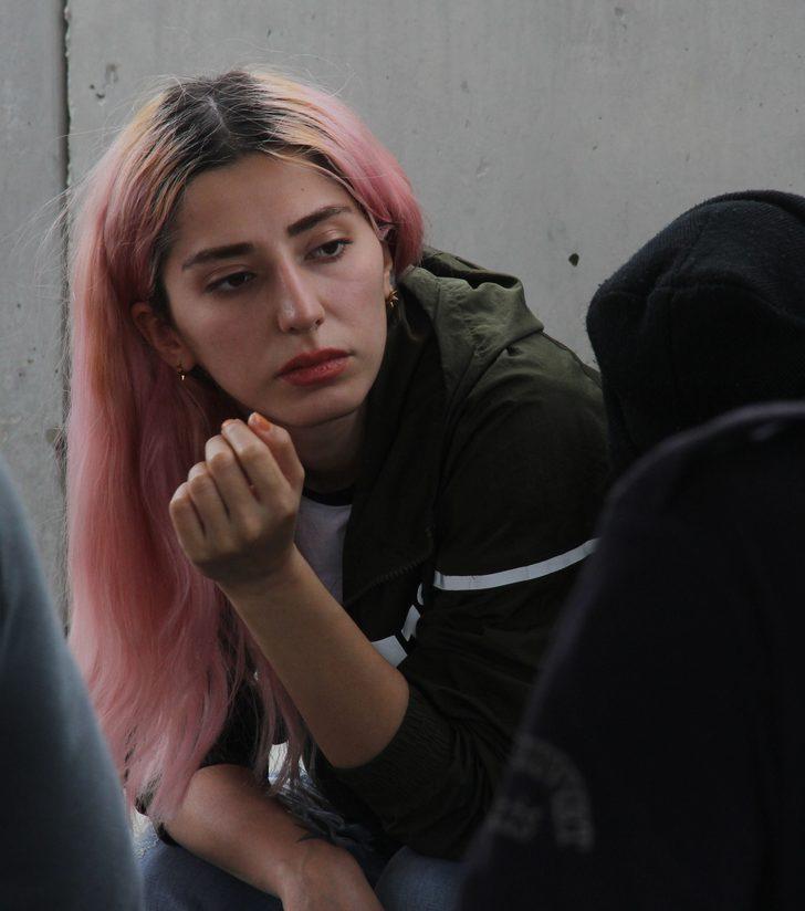 "Bizi asacaklar" demişlerdi! Dövmeli ve saçı boyalı İranlı göçmenlerden güzel haber G5