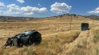 Çarpışmaktan kaçtılar kazadan kaçamadılar: 2 yaralı