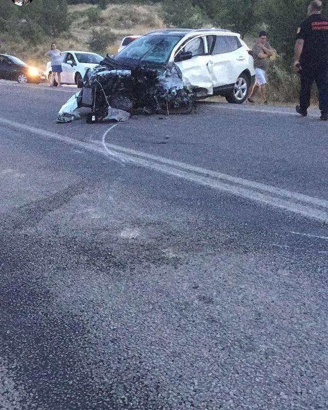 İzmir'deki trafik kazasında 1 kişi öldü, 4 kişi yaralandı