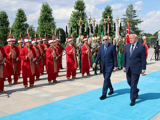 Yeni&ccedil;eriler, liderlerin dikkatini &ccedil;ekti! Erdoğan ne dediklerini a&ccedil;ıkladı