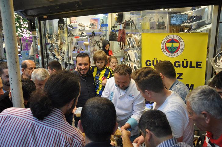 Aziz Yıldırım seçimi kaybedince helva dağıttı! G4