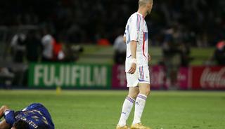 20 yıl &ouml;nce bug&uuml;n: Marco Materazzi ve Zinedine Zidane... 👉