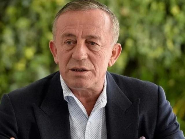 6. &ccedil;ocuğu i&ccedil;in kesenin ağzını a&ccedil;tı! Tam 1 milyon lira &ouml;dedi 