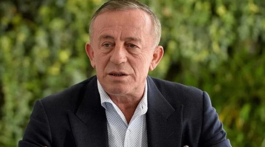 Ali Ağaoğlu'ndan 6. &ccedil;ocuğu i&ccedil;in kutlama yemeği! Tam 1 milyon lira &ouml;dedi