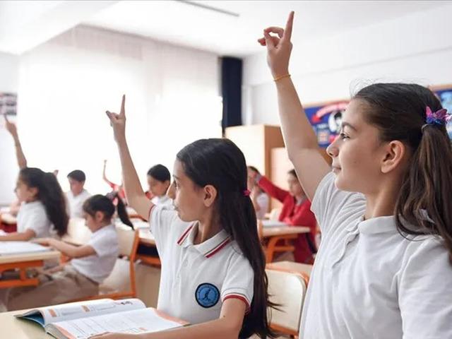 Okullarda yeni d&ouml;nem kapıda! 81 ile talimat gitti