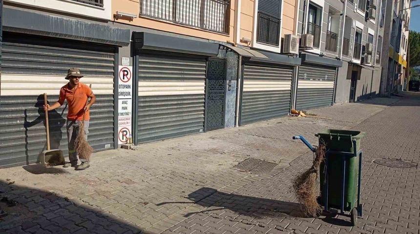 Germencik&rsquo;te temizlik &ccedil;alışmaları aralıksız s&uuml;r&uuml;yor