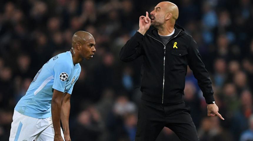 UEFA'dan Guardiola'ya 1'i ertelemeli 2 ma&ccedil; ceza geldi!