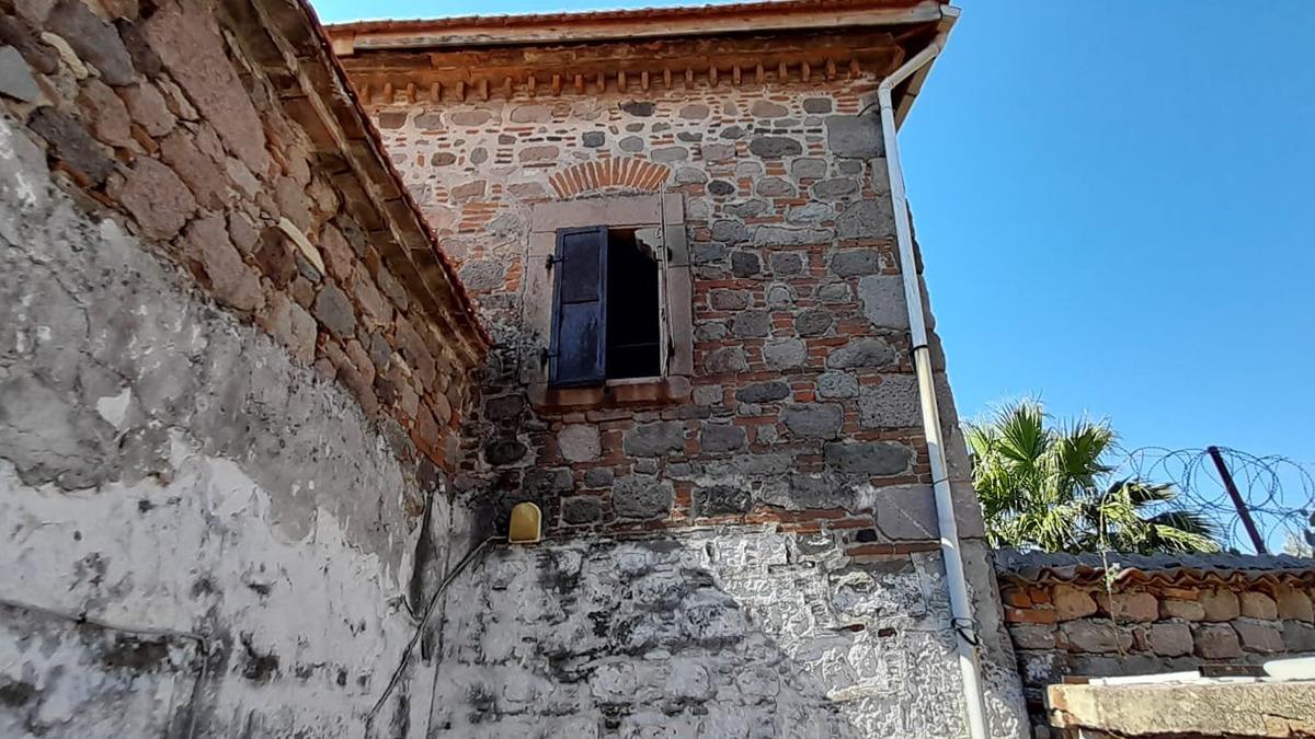 Yer İzmir: 220 yıllık ibadethane satışa çıkarıldı!