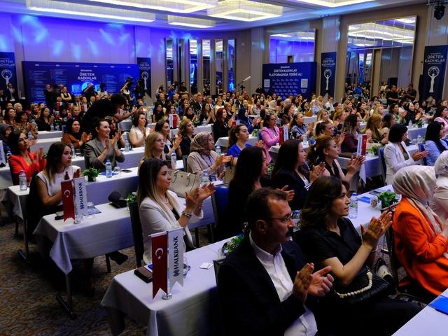 Halkbank &Uuml;reten Kadınlar Buluşmaları&rsquo;nın yeni durağı Kayseri oldu 