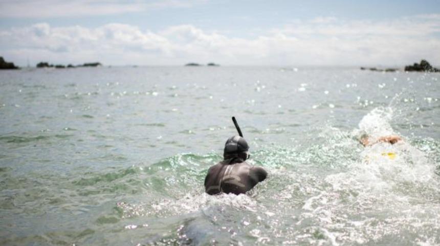 Ben Lecomte Büyük Okyanus'u yüzerek geçme denemesine başladı