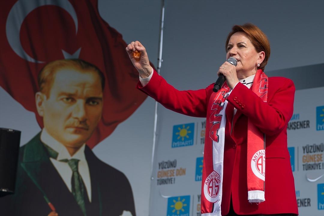 İYİ Parti'nin kampanyası sosyal medyayı salladı!