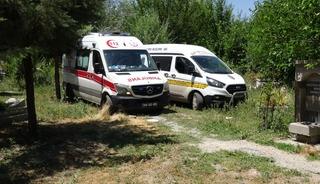 71 yaşındaki şahıs mezarlıkta &ouml;l&uuml; bulundu