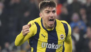 Galatasaray'a eski Fenerbah&ccedil;eli geliyor! Yusuf Ak&ccedil;i&ccedil;ek bombası