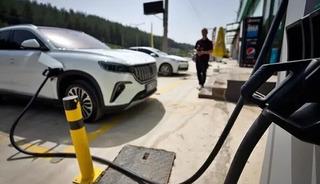 K&uuml;resel elektrikli ara&ccedil; satışları haziranda y&uuml;zde 7 artışla 2 milyona ulaştı