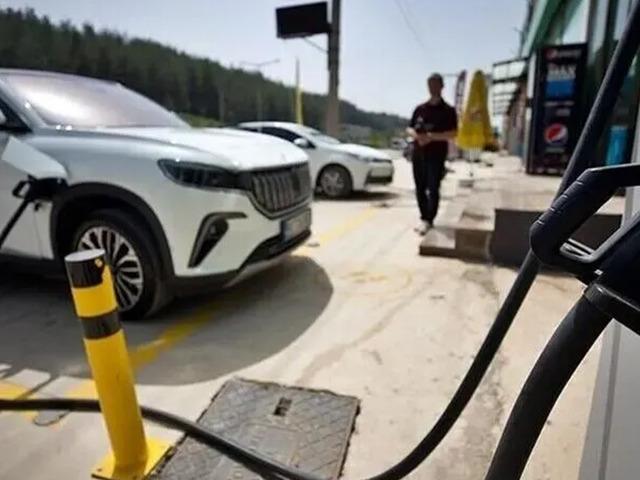 K&uuml;resel elektrikli ara&ccedil; satışları haziranda y&uuml;zde 7 artışla 2 milyona ulaştı