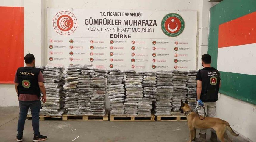Kapıkule&rsquo;de 1 milyar 37 milyon lira değerinde uyuşturucu madde ele ge&ccedil;irildi