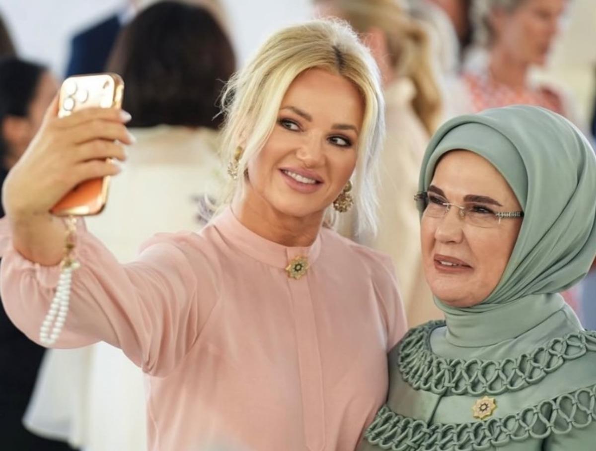 NATO Zirvesi nde Ajda Pekkan sürprizi: First Lady ler için sahneye çıktı 2