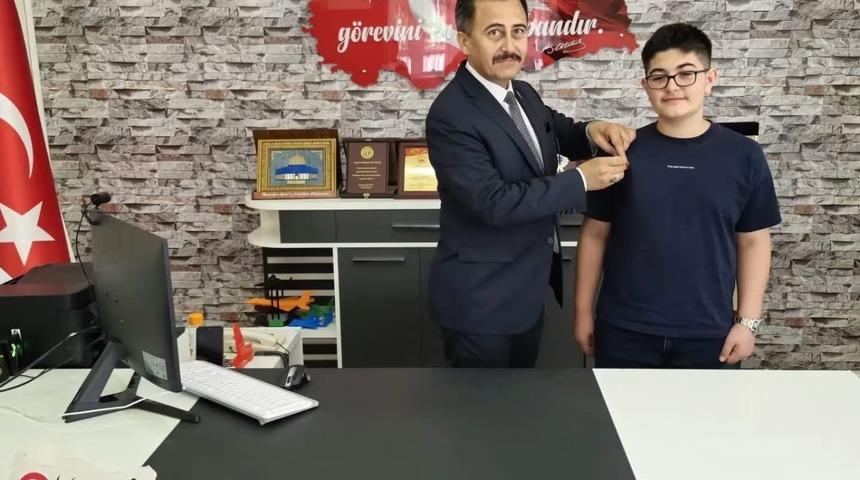 LGS şampiyonu &ccedil;eyrek  altınla &ouml;d&uuml;llendirildi