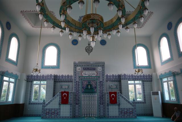 Hatay da depremde yıkılan caminin yerine yenisi yapıldı 6