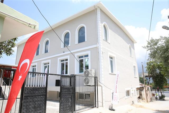 Hatay da depremde yıkılan caminin yerine yenisi yapıldı 4