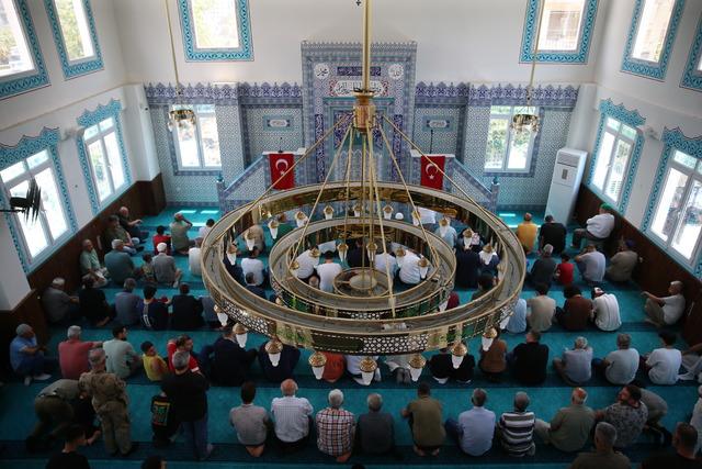Hatay da depremde yıkılan caminin yerine yenisi yapıldı 3