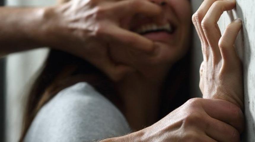 &Uuml;&ccedil; kızına cinsel istismarda bulunmuştu! O baba hakkında rekor ceza