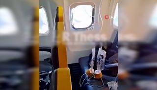 U&ccedil;akta dehşet anları! Cam patladı, yolcu dışarı savrulmaktan kıl payı kurtuldu