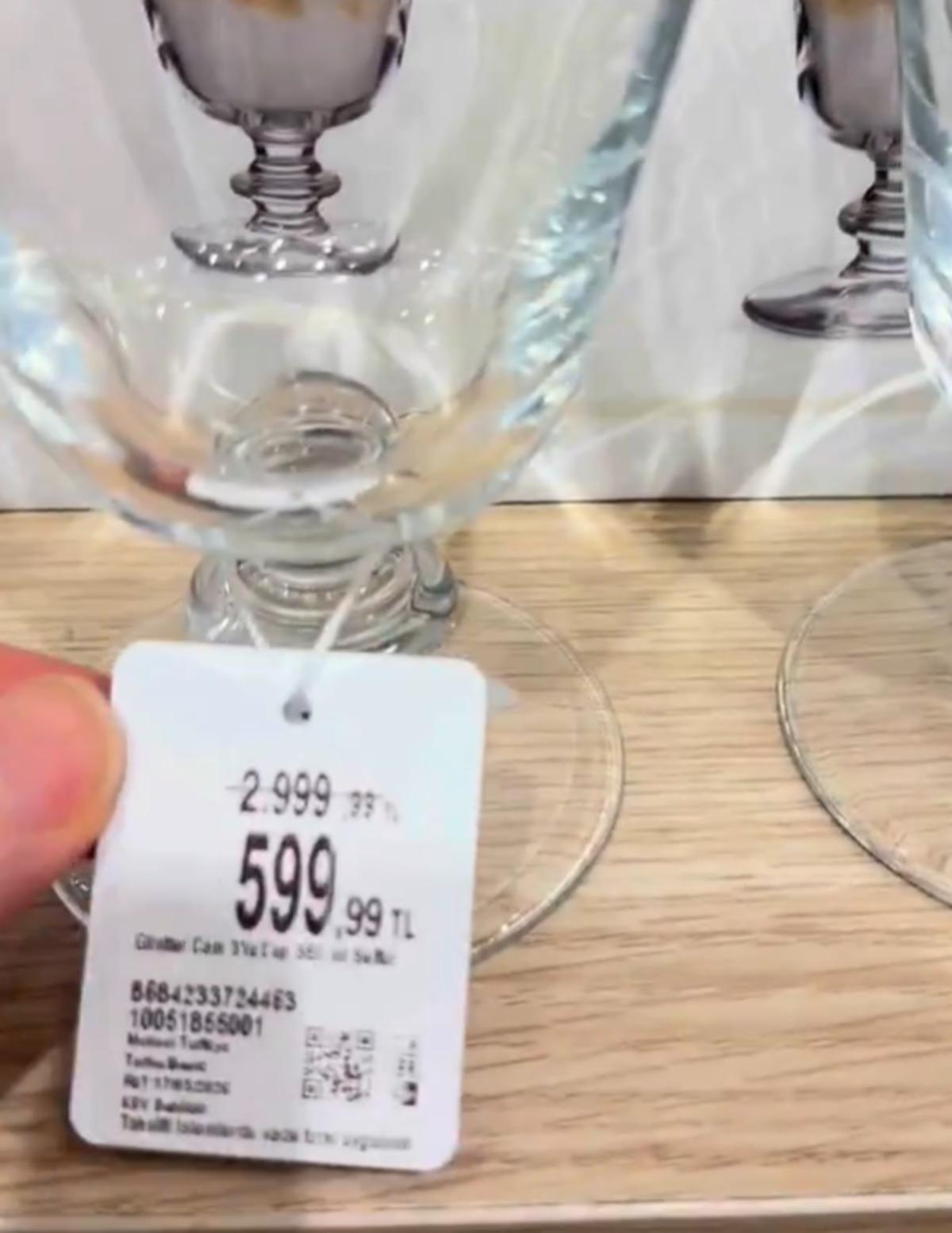 Neden buna izin veriliyor? diyerek isyan etti! İndirim diye yazılan rakamlar çıldırttı 2
