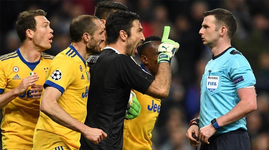 UEFA'dan Buffon'a 3 maç ceza
