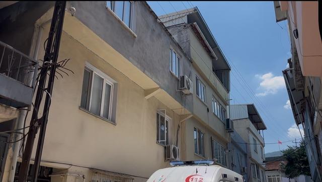 Merdivenlerde can verdi... Annesinin feryadı y&uuml;rek dağladı 5