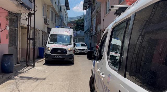 Merdivenlerde can verdi... Annesinin feryadı y&uuml;rek dağladı 4