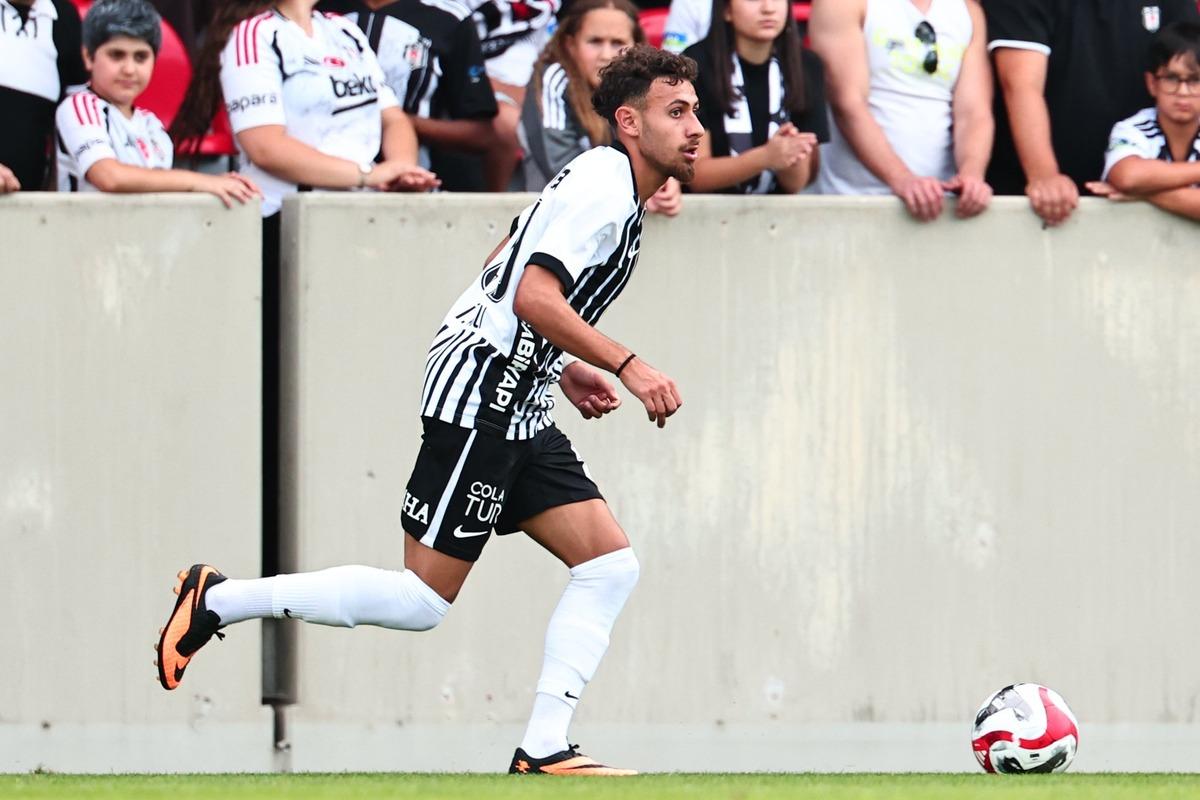 Beşiktaş hazırlık maçında tek golle kazandı! Yeni transfer sahneye çıktı 1