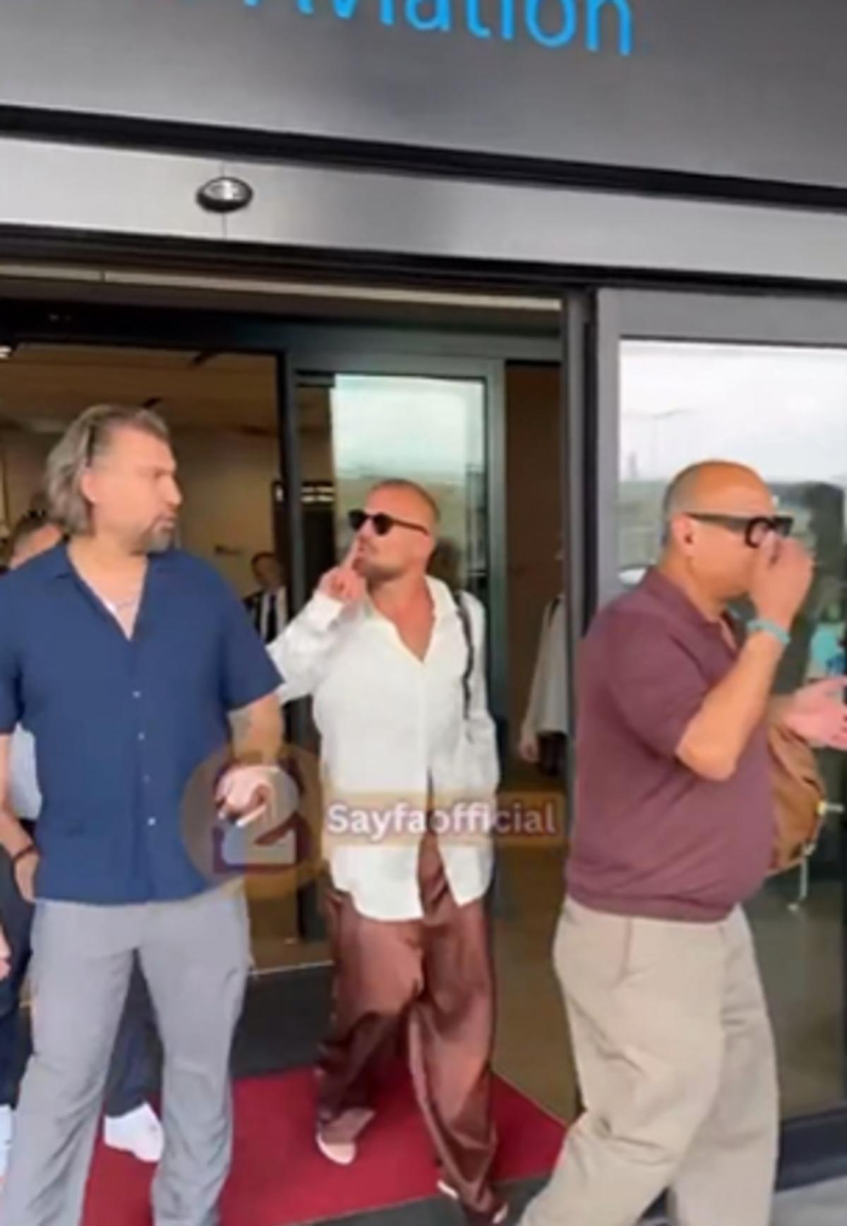 Ricky Martin 15 yıl sonra konser i&ccedil;in İstanbul da! Bir geldi, olaylı geldi: O anlar kameraya yansıdı 2