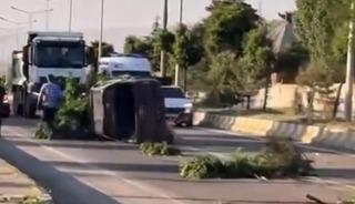 Muş'ta İl &Ouml;zel İdaresi'ne ait ara&ccedil; takla attı: 1 yaralı