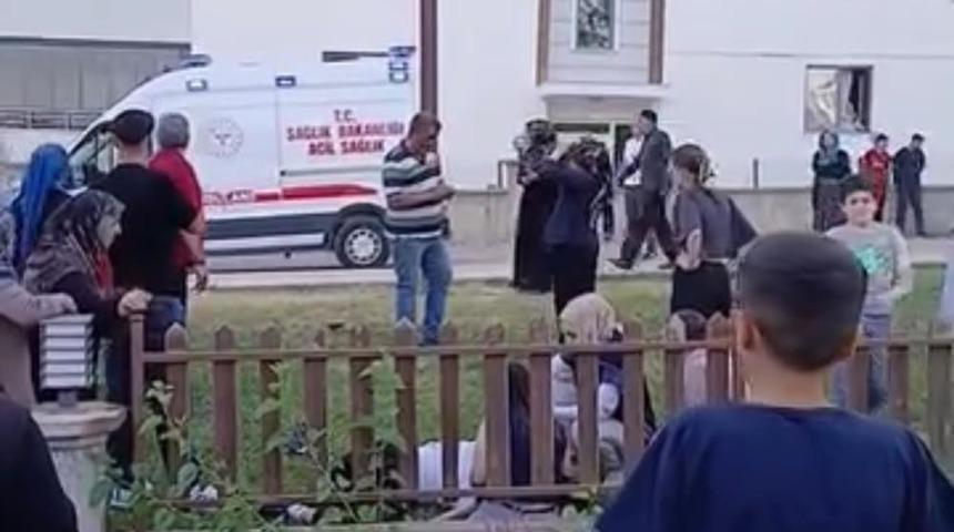 Elazığ&rsquo;da motosiklet direğe &ccedil;arptı: 1 yaralı