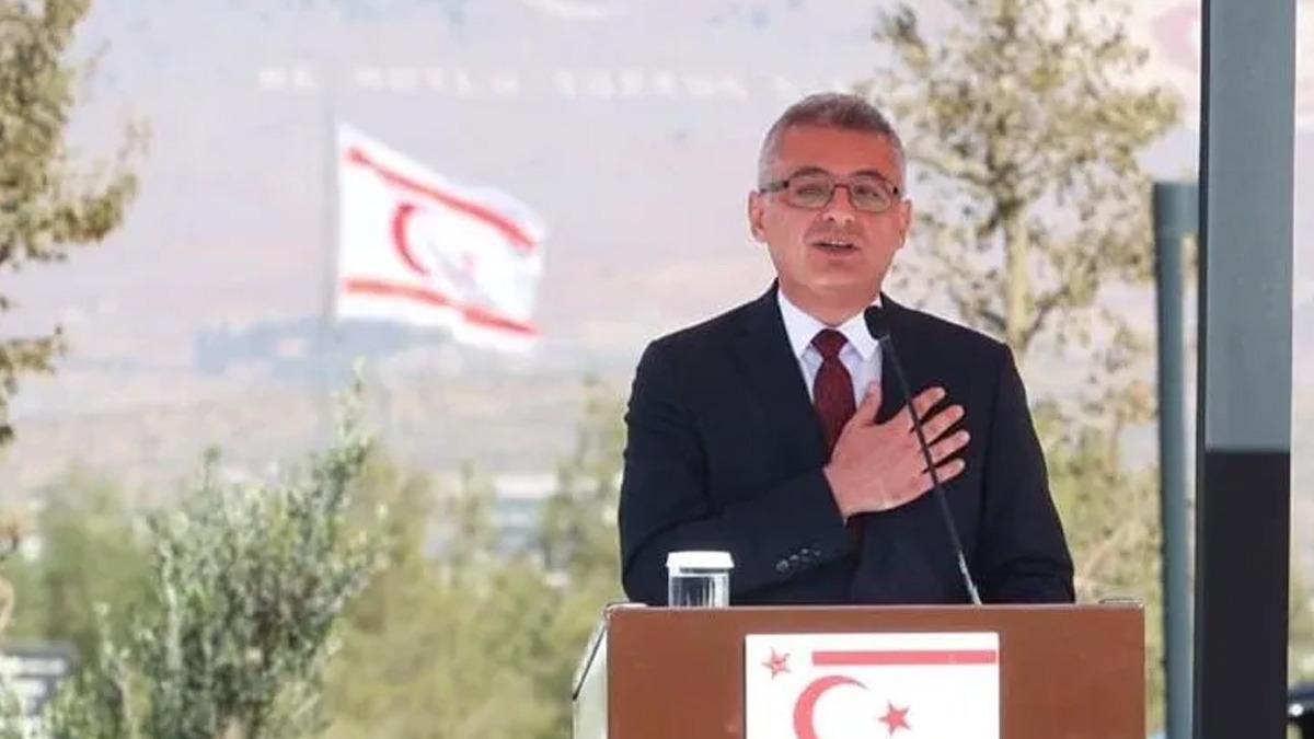 KKTC Cumhurbaşkanı Tufan Erh&uuml;rman hastaneye kaldırıldı 1