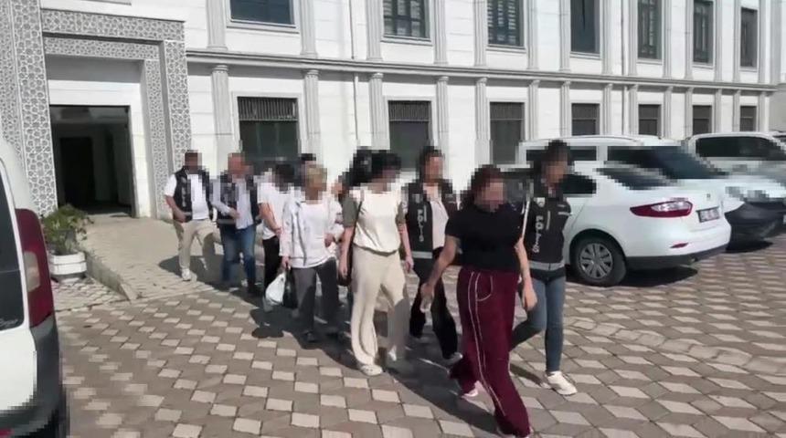 Banka g&ouml;revlisi yalanıyla 248 kişiyi 8 milyon TL dolandırdılar: 6 tutuklama