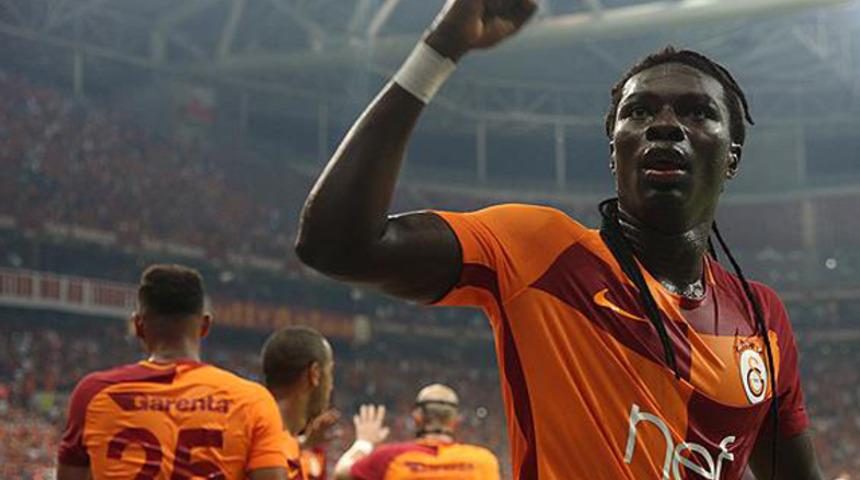 Galatasaray'da Bafetimbi Gomis şoku
