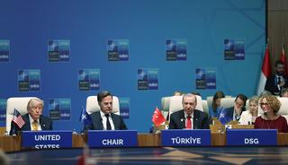 NATO Zirvesi'nde gerilim son anda engellenmiş