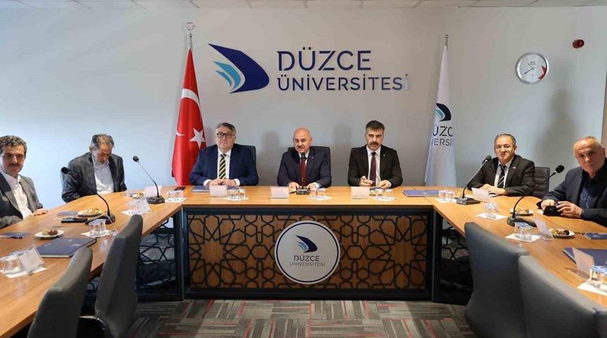 D&uuml;zce &Uuml;niversitesi danışma kurulu ilk toplantısını ger&ccedil;ekleştirdi